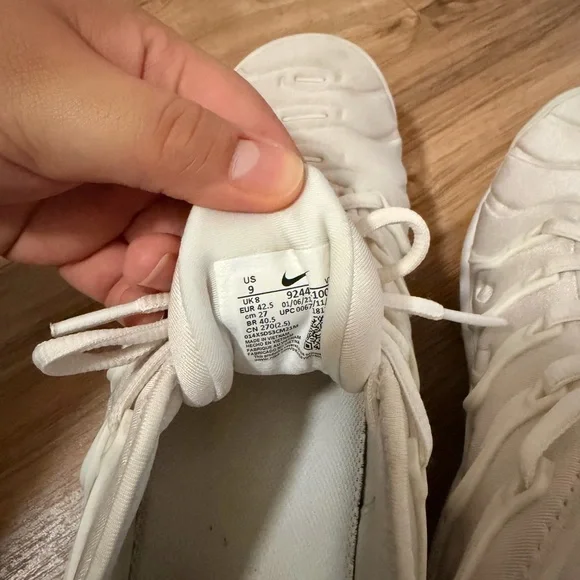 Nike Men’s White VaporMax Plus Lightweight Sneakers Sz 9 - Picture 8 of 10